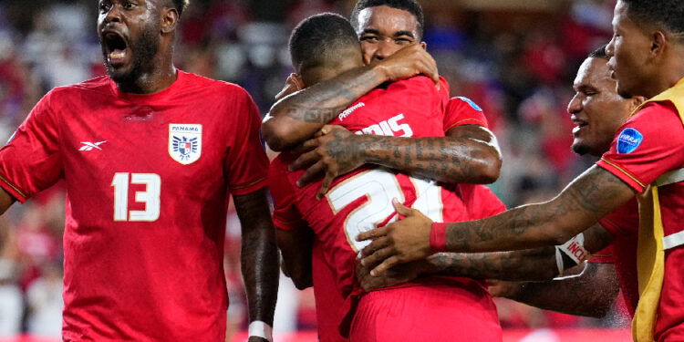 Técnico do Panamá discute por ausência de Kadir, do Botafogo