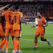Memphis dá entrada forte em treino da Holanda e vídeo viraliza no mundo; assista
