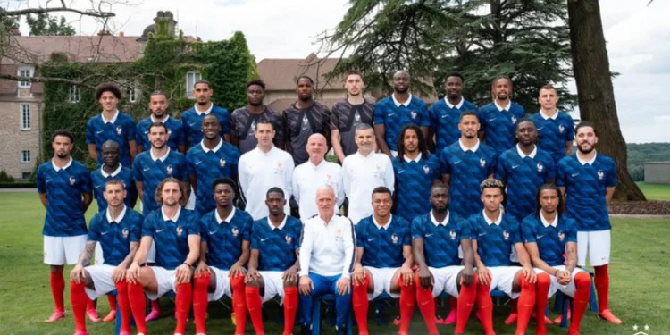 França divulga foto oficial antes de estreia na Copa do Mundo de 2026